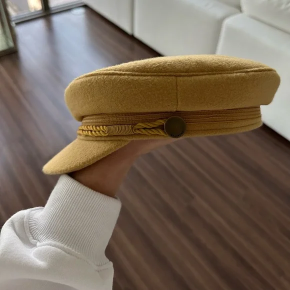 Billabong Yellow wool cabby hat cap - Picture 3 of 3